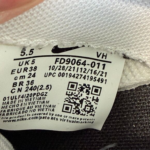 Nike Dunk Low Size Womens 7 Reverse Panda Sneakers Black & White PD9064-011 - Picture 7 of 7